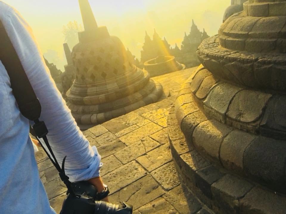 Photo placeholder: Vietnam, Thailand, Albania, Kosovo, London, Nepal… getting lost, in the hope of findi